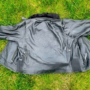 Like new 3xl Harley Davidson leather jacket